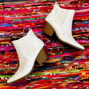 Indigo White Western Bootie NWOT